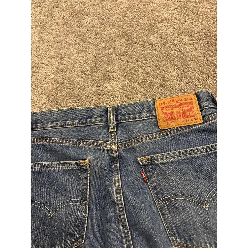 Levis 505 Jeans Mens Size 32x30 Straight Fit Regular Blue 100% Cotton Med Wash